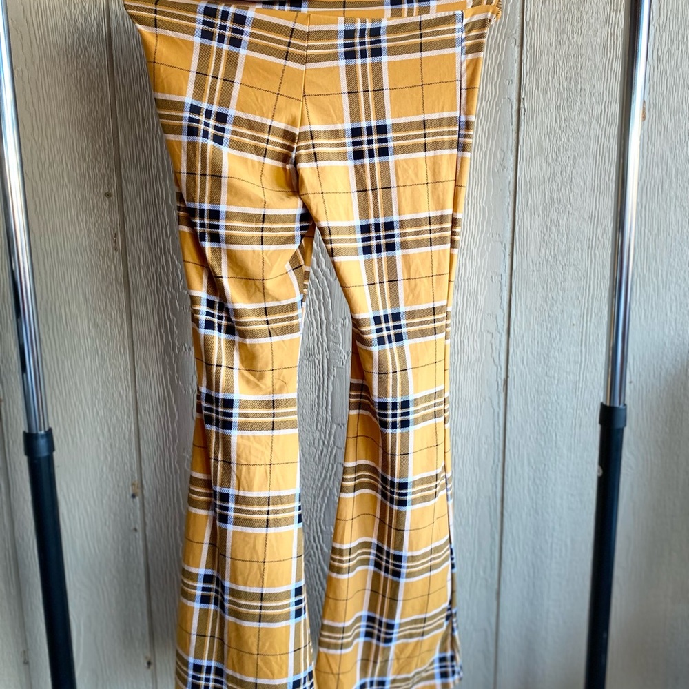 Yellow tights bellbottoms